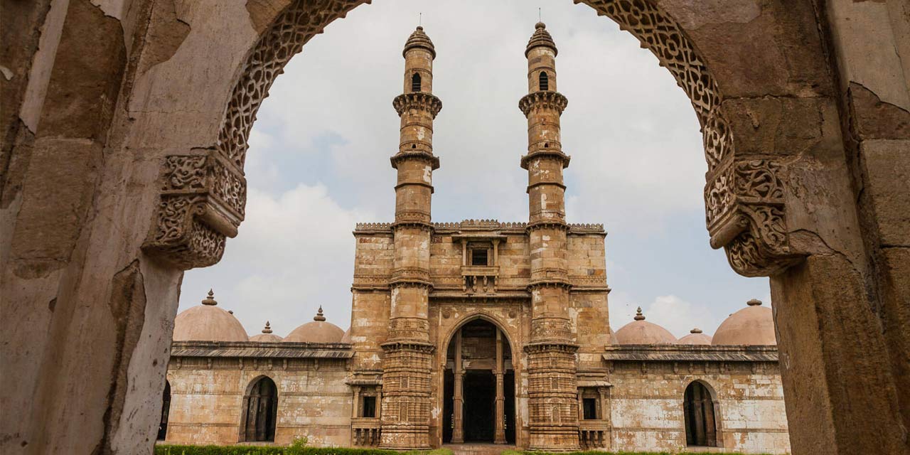 Jhulta Minar, Ahmedabad Top Places to Visit in Two Days