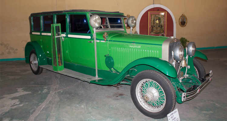 Auto World Vintage Car Museum Ahmedabad (Entry Fee, Timings, History